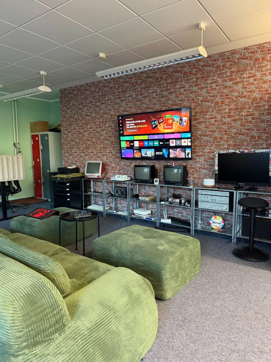 Retro Lounge